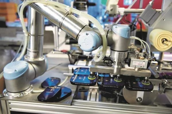 Разница между роботизированной автоматизацией и искусственным интеллектом в провинции Сычуань